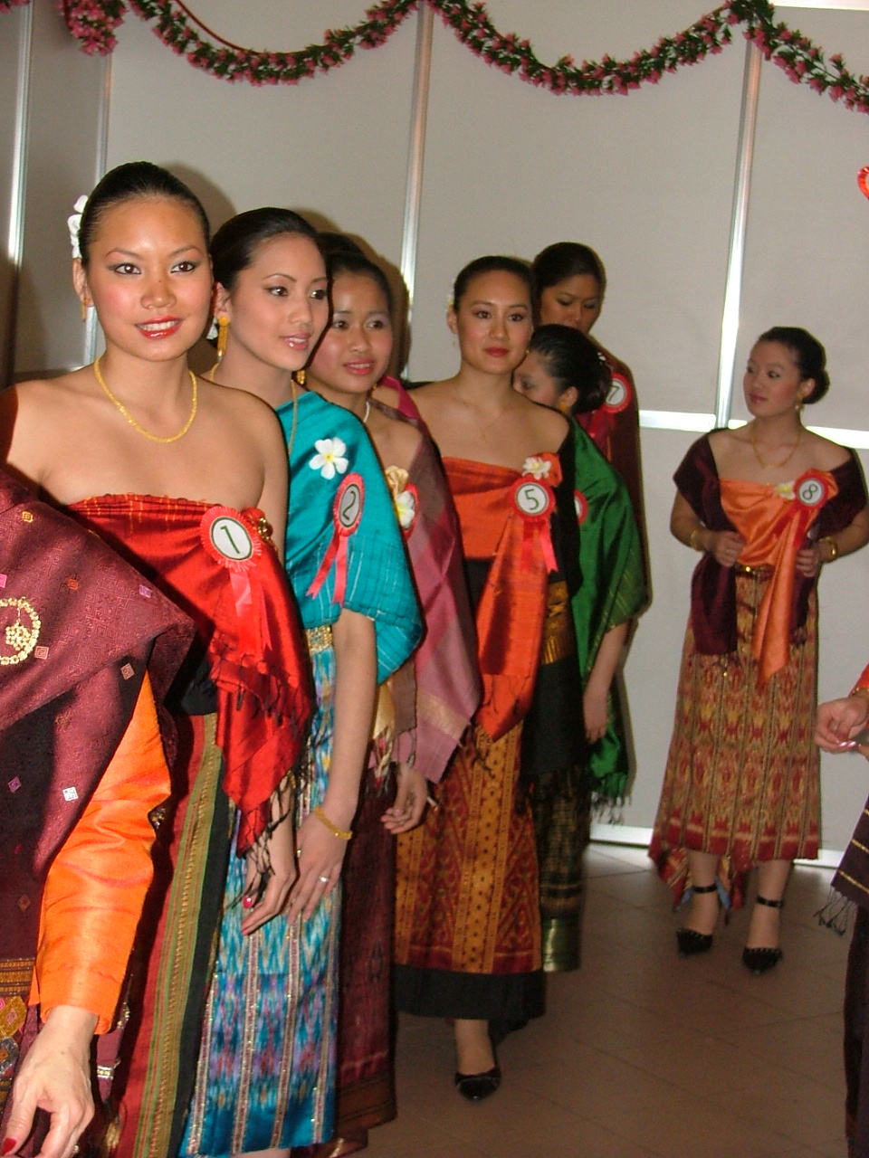 soirée pimay lao 2007associa.femmes lao en france 187.jpg